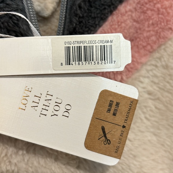 NWT Simply Southern Pink/Gray/Cream Stripe Fleece 3/4 zip Pullover Women’s M - Picture 5 of 5